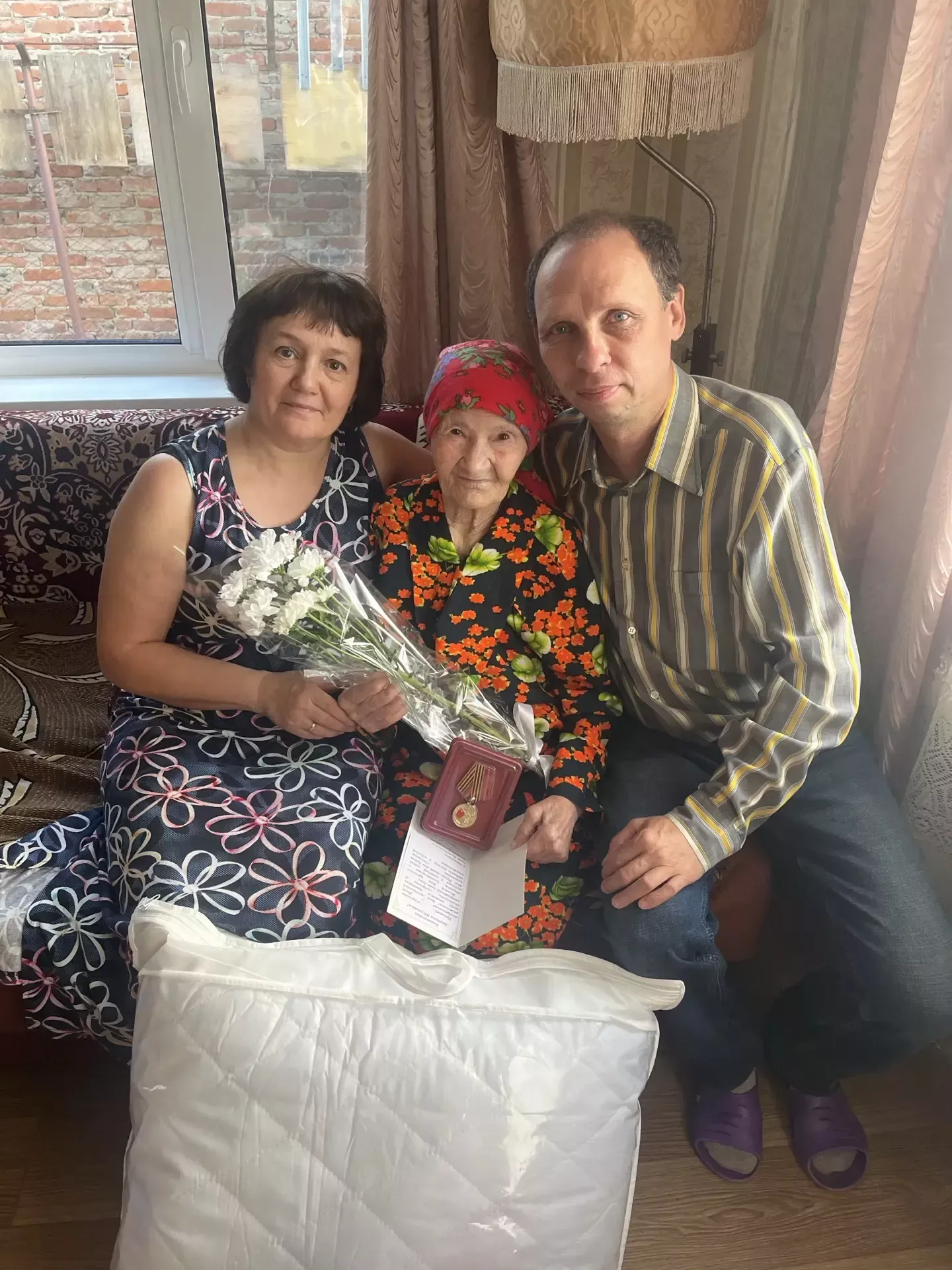 Чистайда тыл хезмәтчәне Зәмбикә Ахунованы 94 яшьлеге белән котладылар