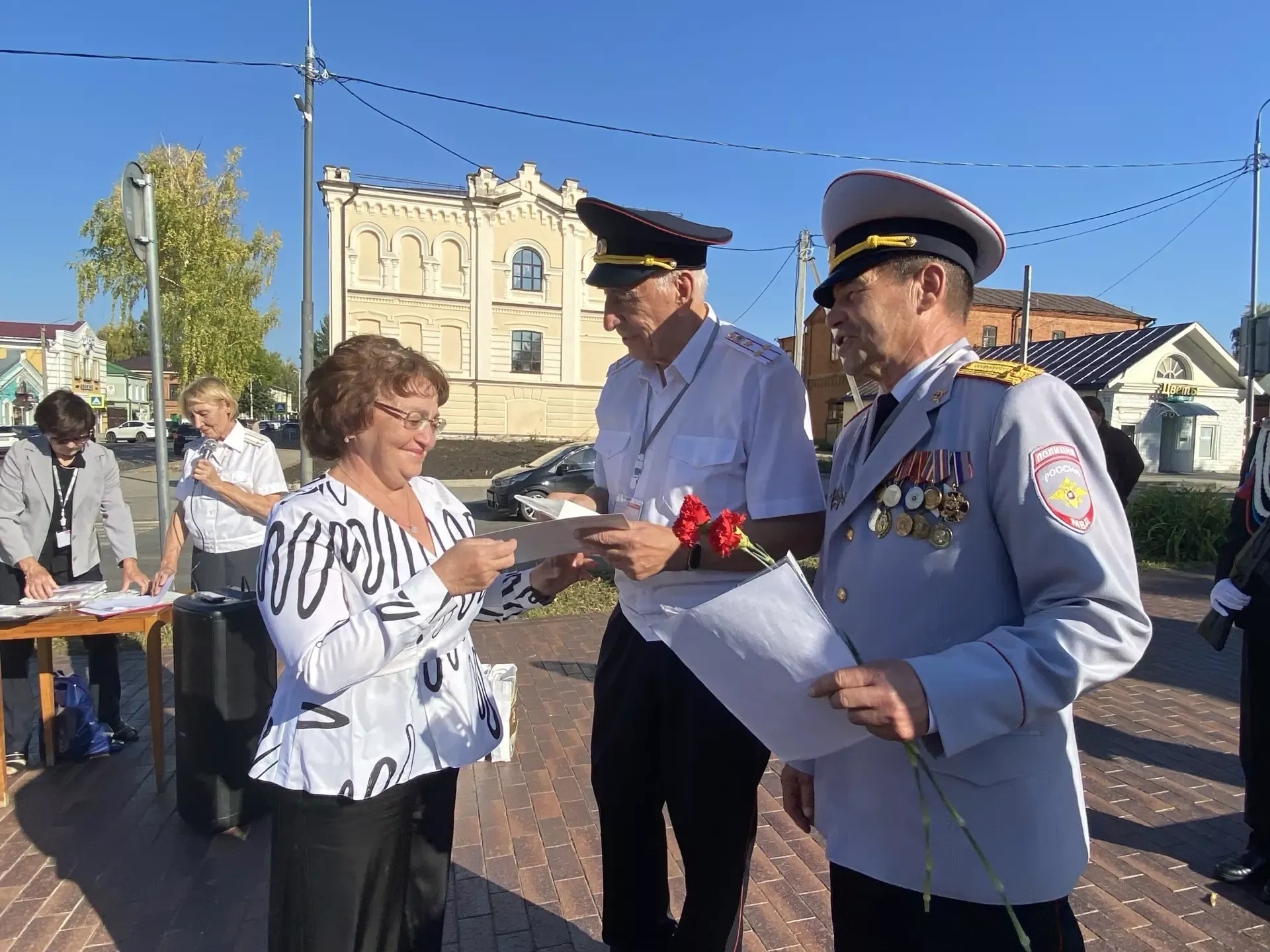 Делегацию ветеранов МВД из Свердловской области приветствовали в Чистополе
