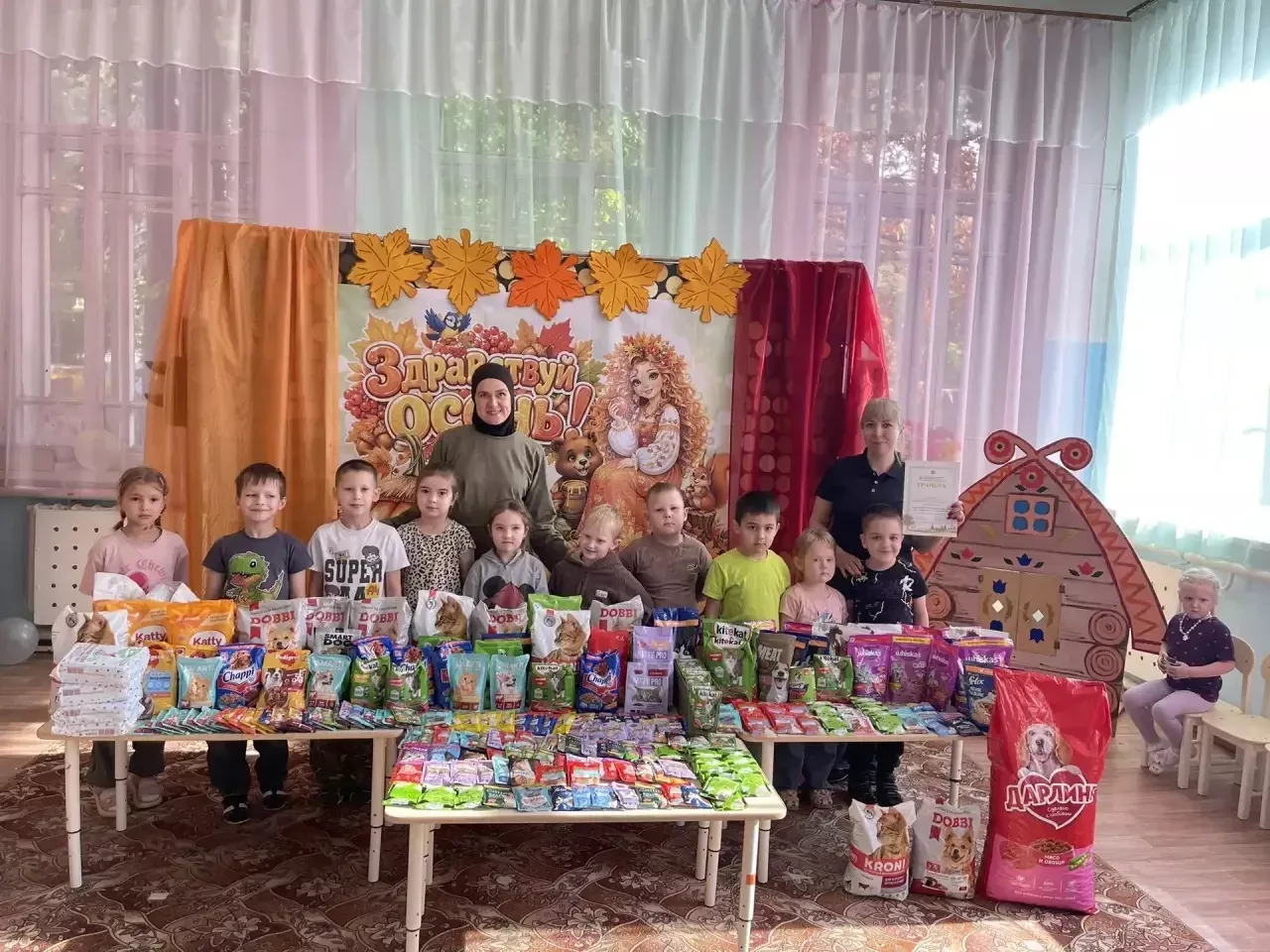 Воспитанники чистопольского детсада узнали о защите животных и помогли бездомным питомцам