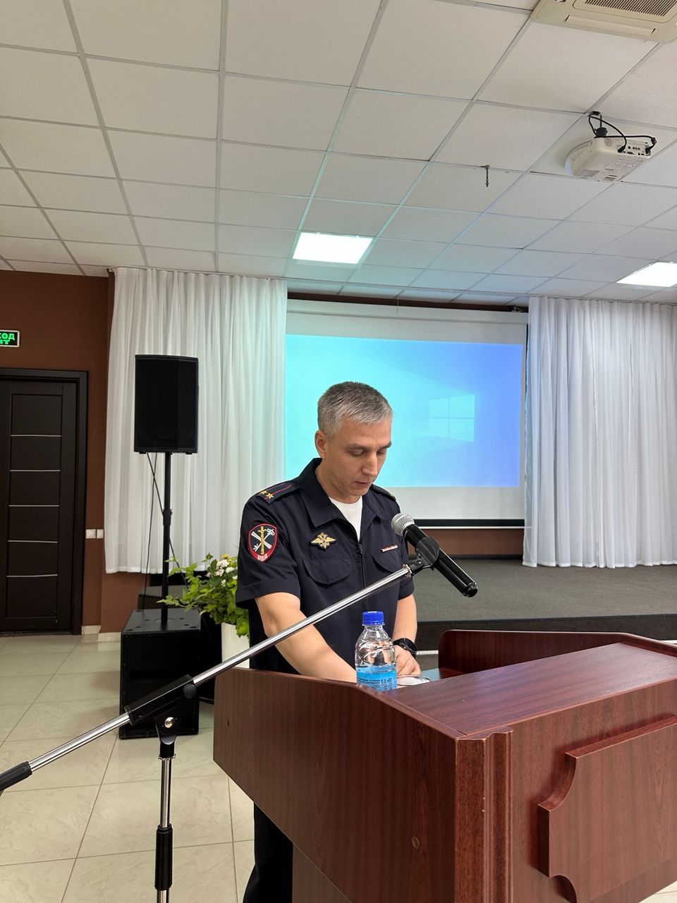 Дмитрий Иванов социаль хезмәт күрсәтү, урып-җыю һәм юлларда иминлек турында докладлар тыңлады
