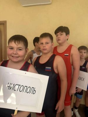 Воспитанники чистопольской спортшколы взяли две бронзы на межрегиональном турнире