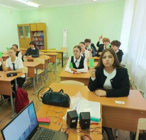 В Чистополе школьников научили распознавать ловушки киберпреступников и вербовщиков
