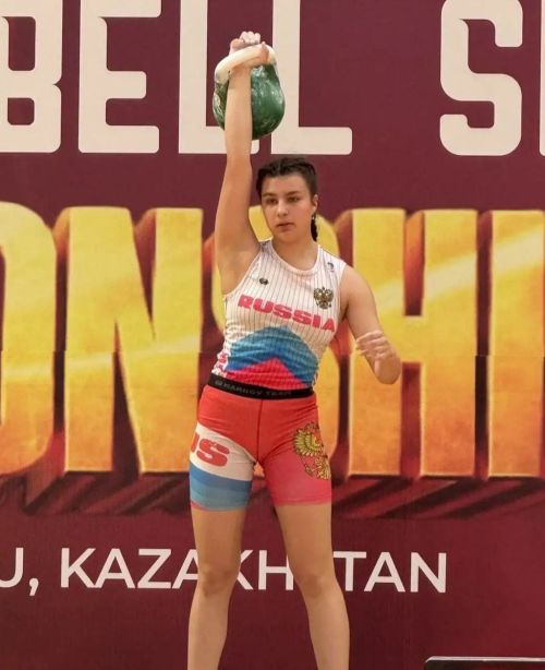 Выпускница чистопольской спортшколы завоевала золото на Чемпионате Азии по гиревому спорту