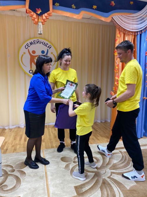 «Семейный Олимп»: участниками муниципального конкурса стали 14 команд