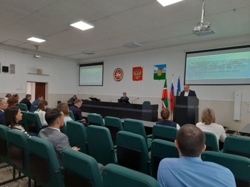 На повестке дня в чистопольском муниципалитете - борьба со снегом, работа спортшколы, состояние дел в АПК и оперативная обстановка за неделю