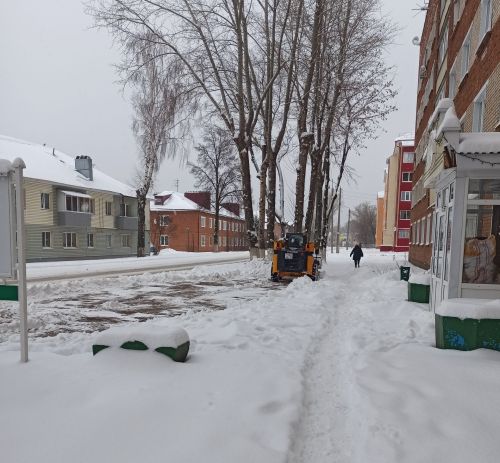 За сутки с чистопольских улиц вывезено почти 400 кубометров снега