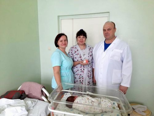 В чистопольском родильном доме тепло поздравили рожениц с Днем матери