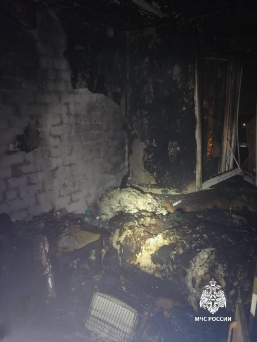 В казанской пятиэтажке на пожаре погиб 59-летний мужчина
