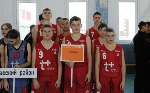 В Чистополе прошел девизиональный этап школьной баскетбольной лиги