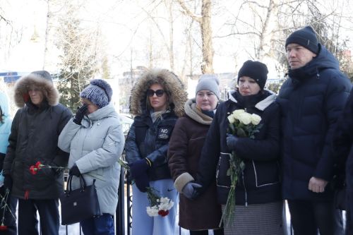 1нче мәктәп бинасында махсус хәрби операциядә һәлак булганнар истәлегенә мемориаль такталар ачылды