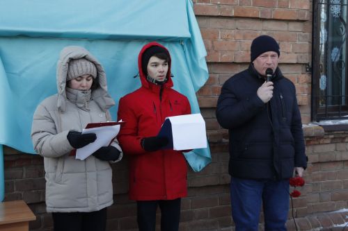 1нче мәктәп бинасында махсус хәрби операциядә һәлак булганнар истәлегенә мемориаль такталар ачылды
