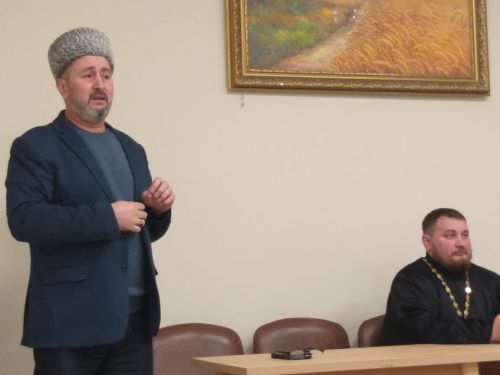Чистопольские студенты встретились со священнослужителями