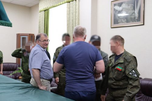Глава Чистопольского района встретился с приехавшими в отпуск мобилизованными