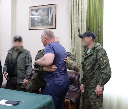 Глава Чистопольского района встретился с приехавшими в отпуск мобилизованными