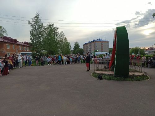 «Песни войны, песни Победы»: чистопольские артисты дали концерт под открытым небом