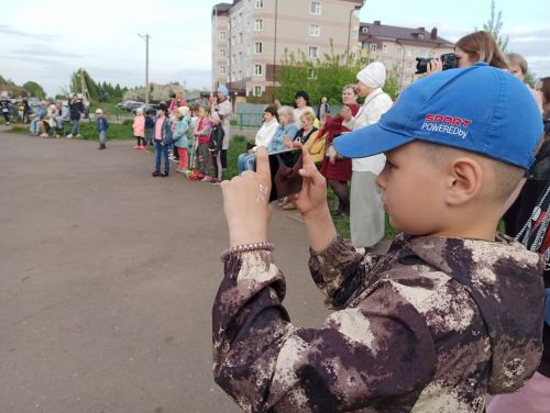 «Песни войны, песни Победы»: чистопольские артисты дали концерт под открытым небом