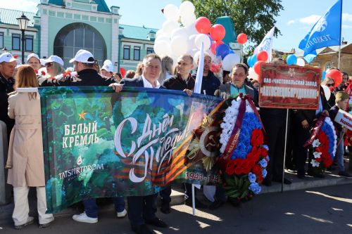 В Чистополе на центральной площади прошел парад Победы