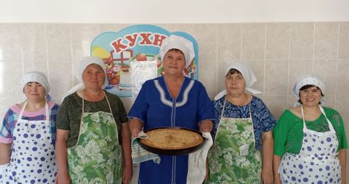 Подопечные чистопольского дома-интерната приготовили «Губадию»