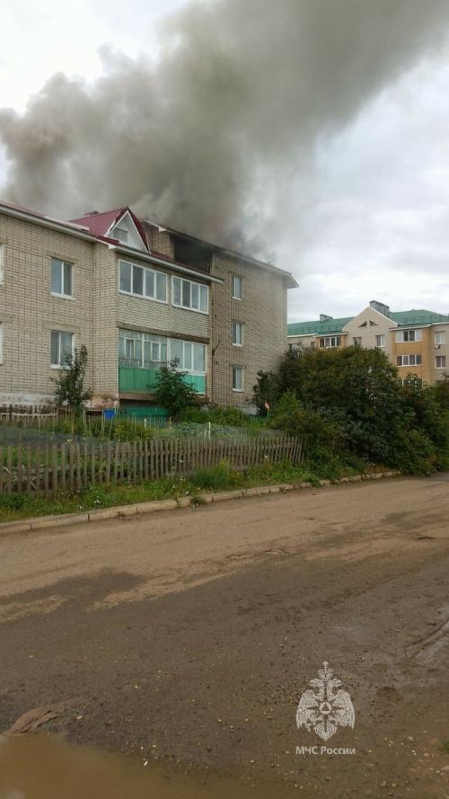 В Пестрецах из горящего дома эвакуировали 10 человек