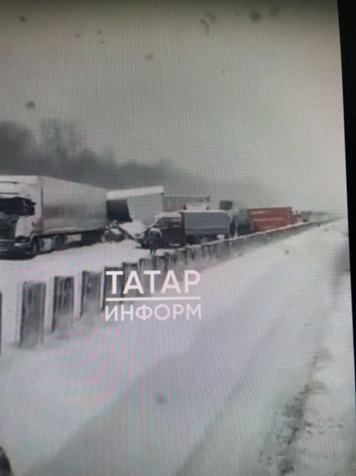 Две легковушки, три фуры, две «ГАЗели»: в Мамадышском районе произошло массовое ДТП