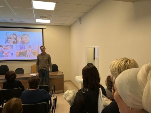 На торжественном мероприятии в честь Года семьи поздравили многодетных мам детской поликлиники