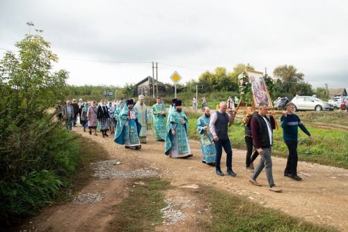 В селе Булдырь Чистопольского района благоустраивают купель на источнике