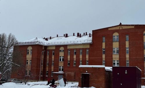 В Чистопольской ЦРБ завершается капитальный ремонт крыши родильного дома
