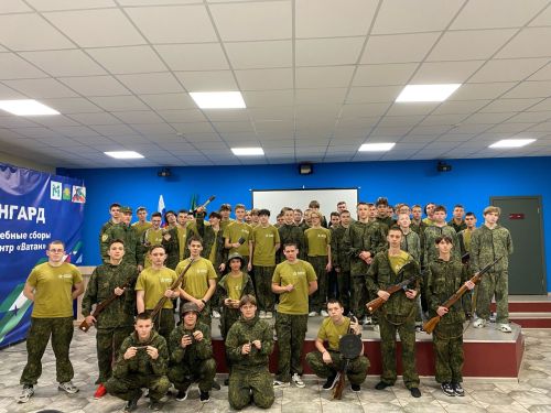 Чистопольские школьники принимают участие в учебных сборах «Авангард»