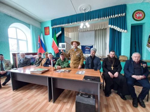 В 10-й школе для детей с ограниченными возможностями здоровья провели Урок мужества