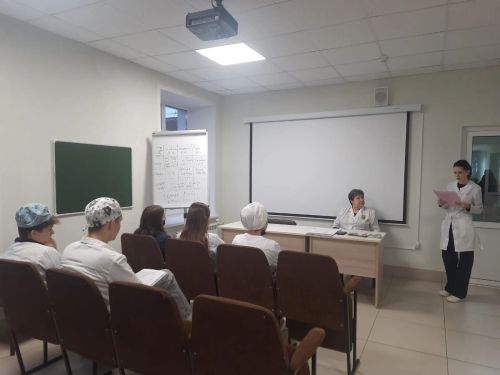 Врач Чистопольской ЦРБ рассказала студентам о профилактике онкологических заболеваний
