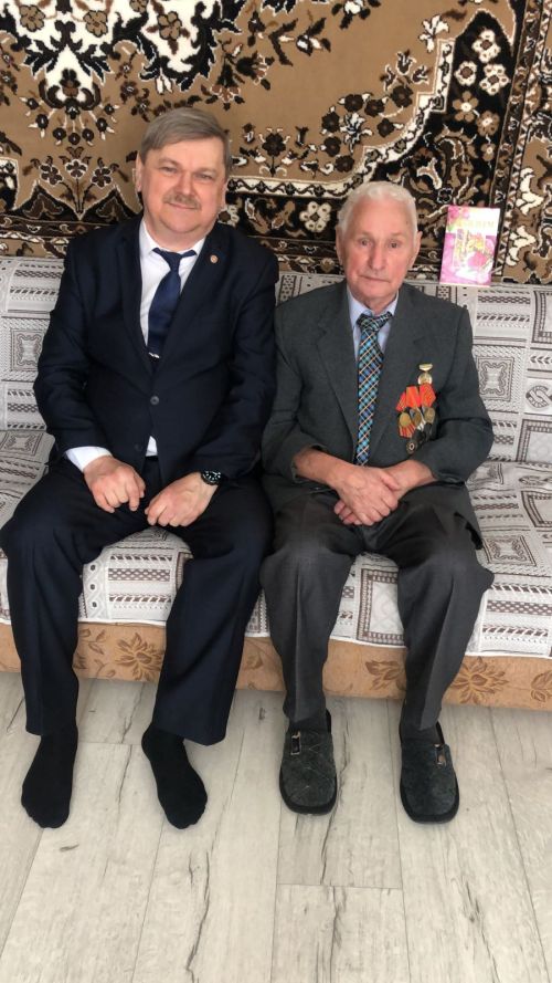 В Чистополе 95-летие отметил труженик тыла Борис Харитонов