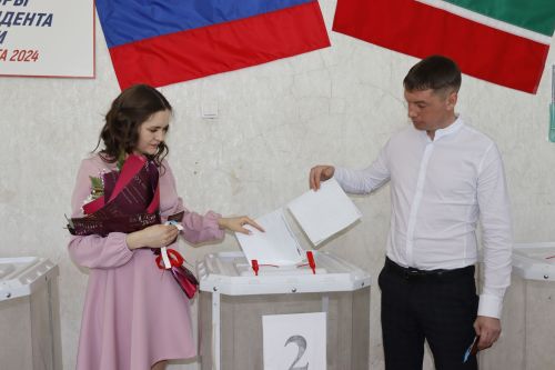 В Чистополе молодожены в день своей свадьбы приняли участие в выборах