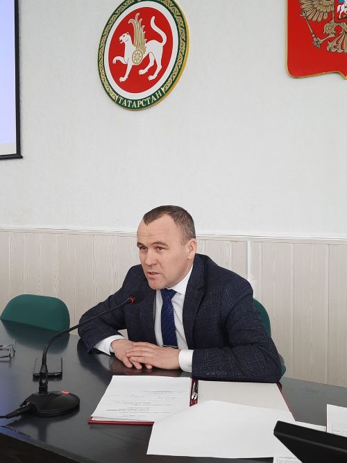 Чистопольцы получают сертификаты на отдых в санаториях, надои растут, за рулем — пьяные водители: о чем еще говорилось на совещании в муниципалитете