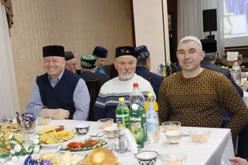 Более 100 человек пригласили на большой ифтар в Чистополе