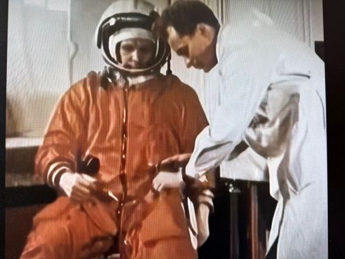Раис РТ опубликовал видео с Гагариным ко Дню космонавтики