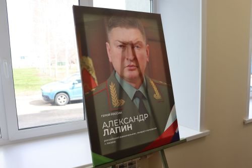 В Чистополе открылась выставка «Герои среди нас»