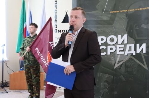 В Чистополе открылась выставка «Герои среди нас»
