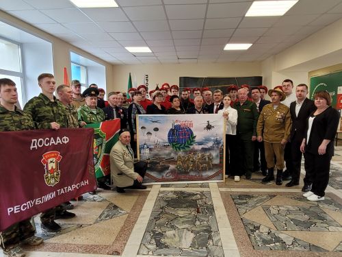 В Чистополе открылась выставка «Герои среди нас»