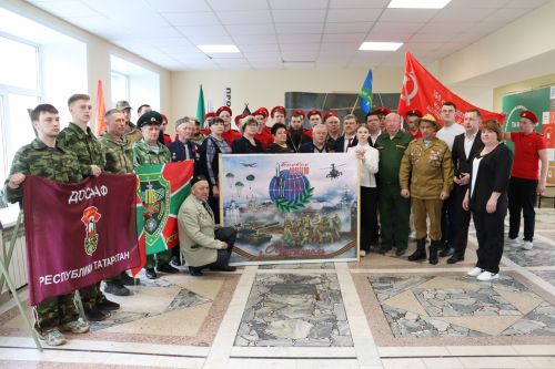 В Чистополе открылась выставка «Герои среди нас»