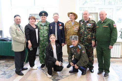 В Чистополе открылась выставка «Герои среди нас»