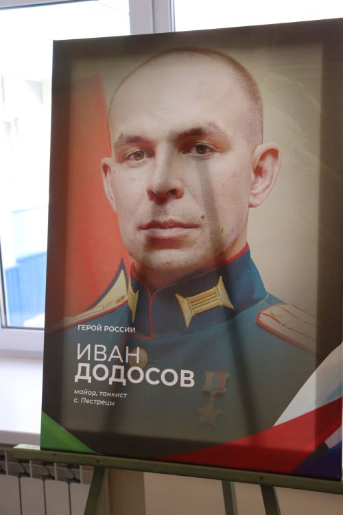 В Чистополе открылась выставка «Герои среди нас»