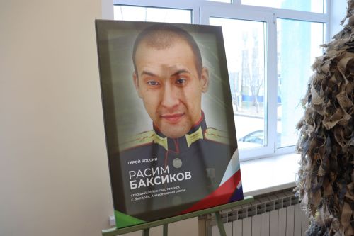 В Чистополе открылась выставка «Герои среди нас»