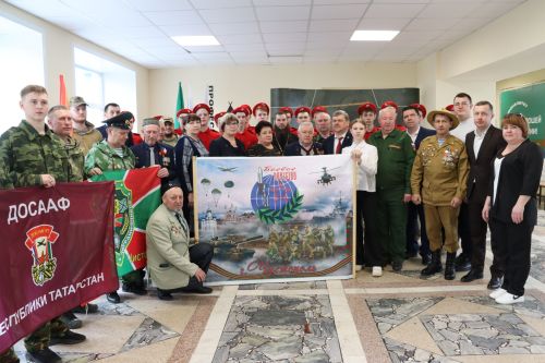 В Чистополе открылась выставка «Герои среди нас»
