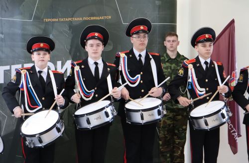 В Чистополе открылась выставка «Герои среди нас»