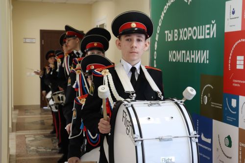В Чистополе открылась выставка «Герои среди нас»