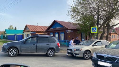 В Чистополе столкнулись две легковушки