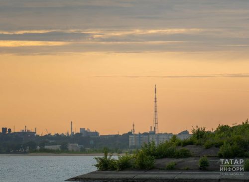 В День памяти и скорби на казанской телебашне включат алую подсветку