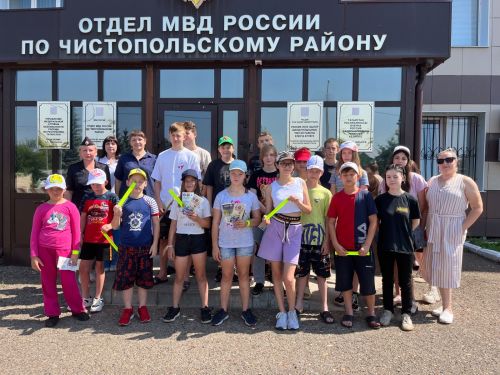 Чистопольских детей познакомили с работой кинолога