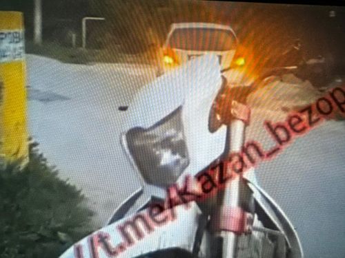 В казанском жилом массиве юный питбайкер столкнулся с легковушкой