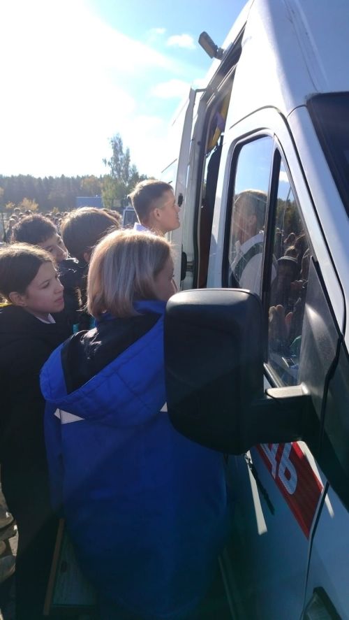 Урок гражданской обороны в чистопольском лицее: спецслужбы провели мастер-классы по безопасности